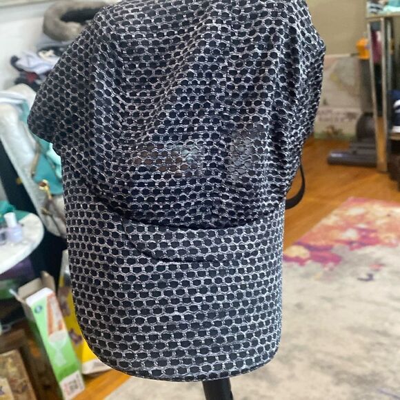 Duluth Trading Co. Hat Size Small/medium - Picture 1 of 5